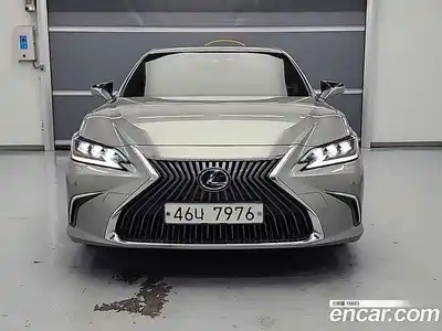 Lexus ES 2019 2.5 Автомат в Москве № 275600, миниатюра 3
