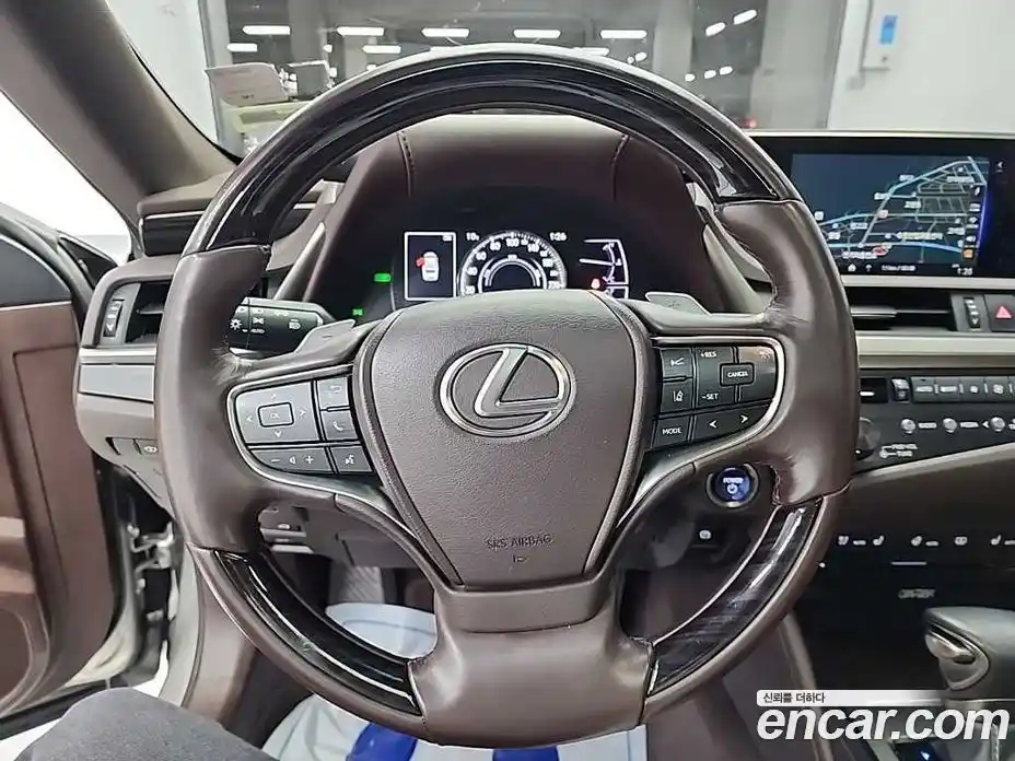Lexus ES 2019 2.5 Автомат в Москве № 275600, фото 9
