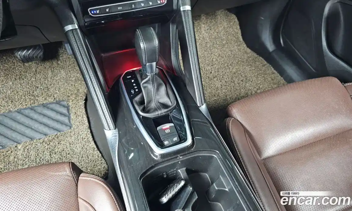 Renault QM6 2017 2.0 Автомат в Москве № 276513, фото 13