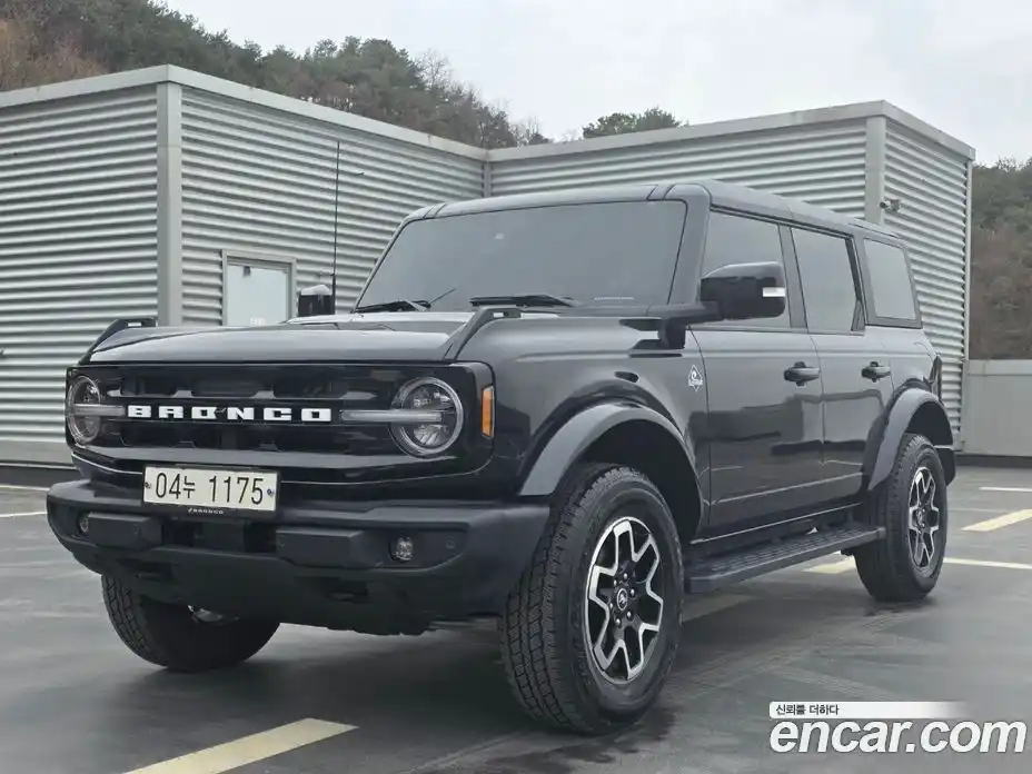 Ford Bronco 2024 2.3 Автомат в Москве № 284166, фото 1