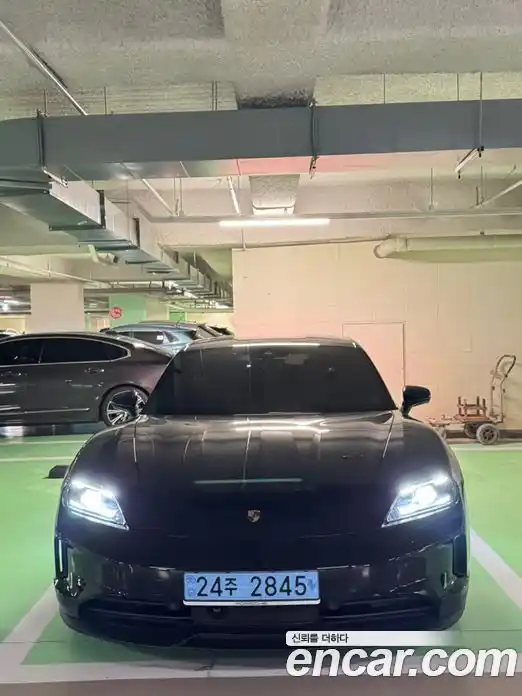 Porsche Taycan 2025 Автомат в Москве № 297325, фото 1