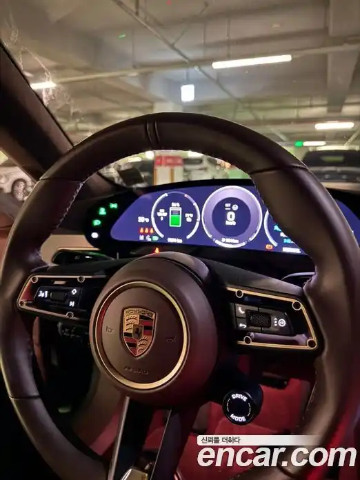 Porsche Taycan 2025 Автомат в Москве № 297325, фото 14