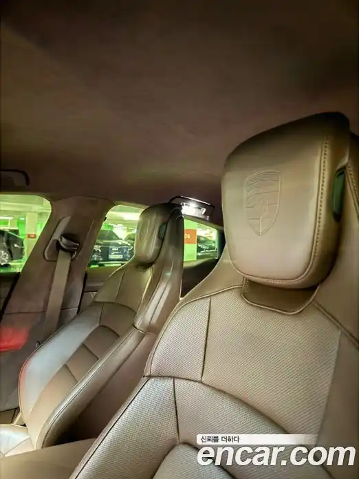 Porsche Taycan 2025 Автомат в Москве № 297325, фото 17