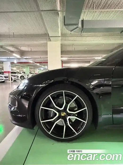 Porsche Taycan 2025 Автомат в Москве № 297325, фото 6