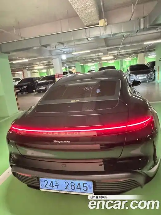 Porsche Taycan 2025 Автомат в Москве № 297325, фото 9