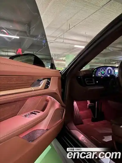 Porsche Taycan 2025 Автомат в Москве № 297325, миниатюра 10