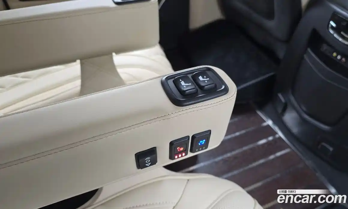 Cadillac Escalade 2015 6.2 Автомат в Москве № 306848, фото 19