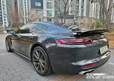 Porsche Panamera 2018 4.0 Автомат в Москве № 314362, миниатюра 3