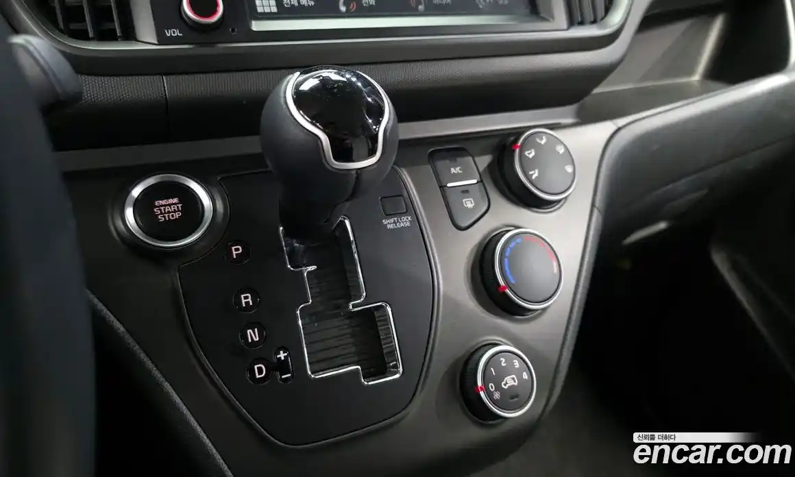 Kia Ray 2024 1.0 Автомат в Москве № 338140, фото 13