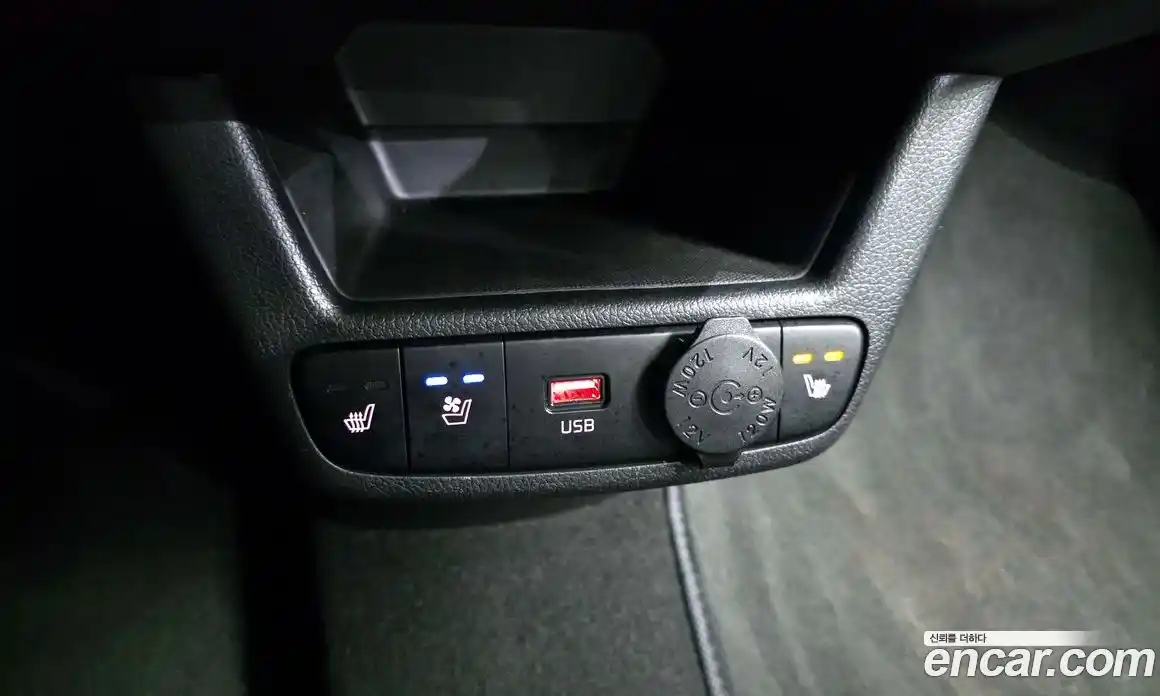 Kia Ray 2024 1.0 Автомат в Москве № 338140, фото 16