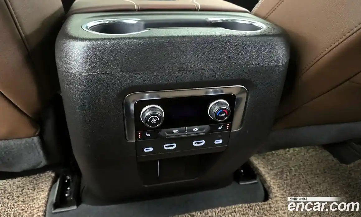 Chevrolet Tahoe 2022 6.2 Автомат в Москве № 36829, фото 18