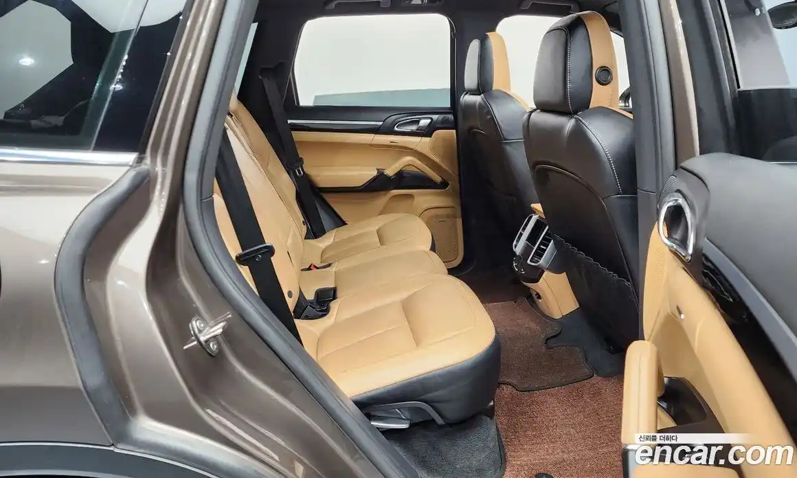 Porsche Cayenne 2016 3.0 Автомат в Москве № 392154, фото 12