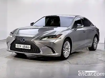Lexus ES, 2019