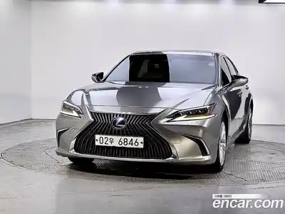 Lexus ES 2019 2.5 Автомат в Москве № 399134, миниатюра 2