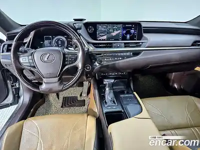 Lexus ES 2019 2.5 Автомат в Москве № 399134, миниатюра 5