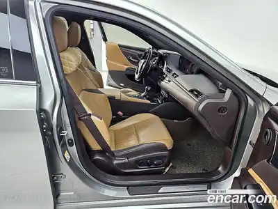 Lexus ES 2019 2.5 Автомат в Москве № 399134, миниатюра 10