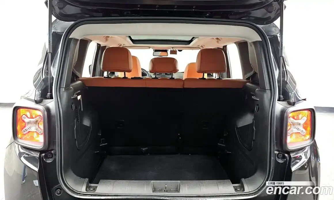 Jeep Renegade 2020 2.4 Автомат в Москве № 401482, фото 20