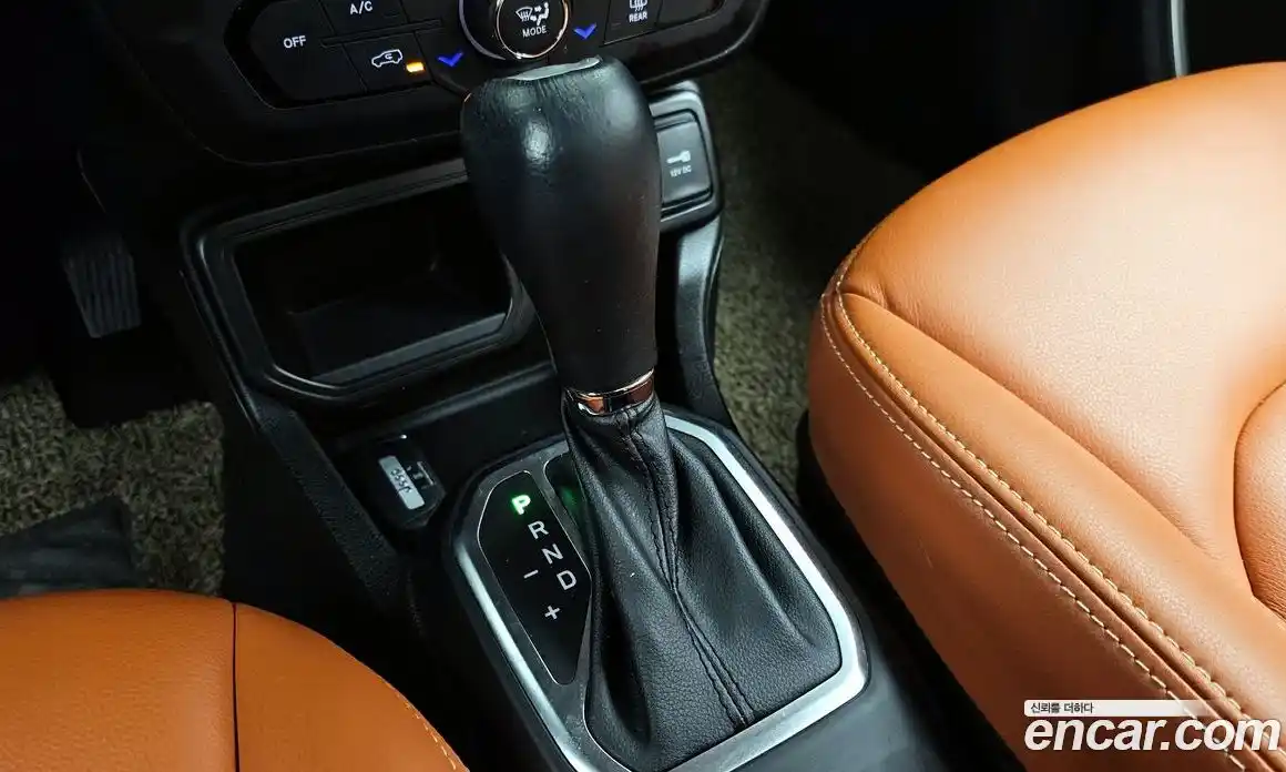 Jeep Renegade 2020 2.4 Автомат в Москве № 401482, фото 9