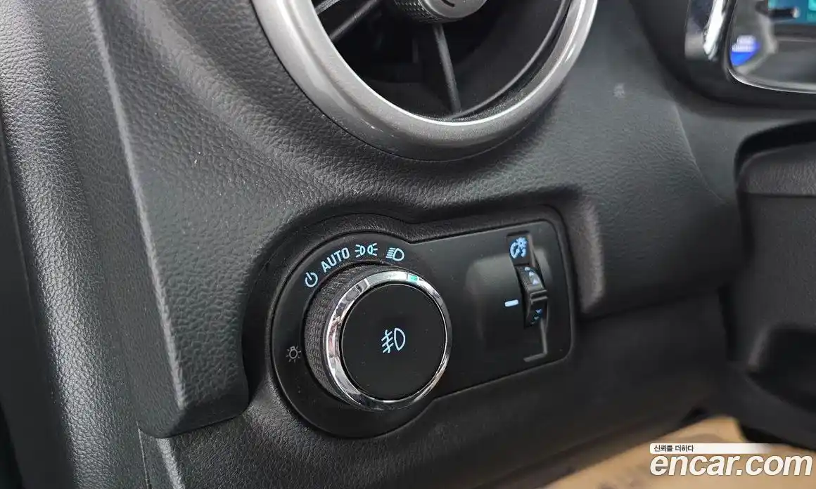 Chevrolet Trax 2015 1.4 Автомат в Москве № 40496, фото 17