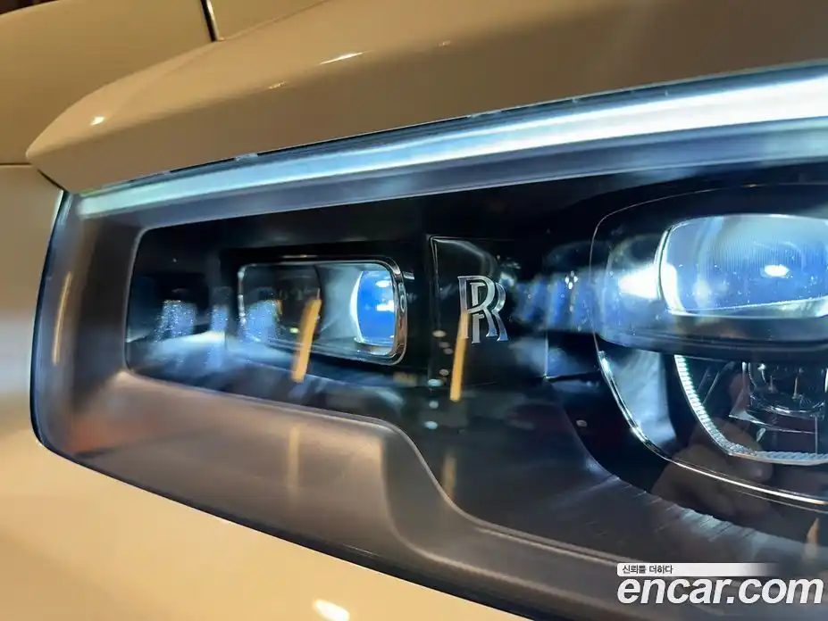 Rolls-Royce Cullinan 2023 6.7 Автомат в Москве № 407298, фото 18