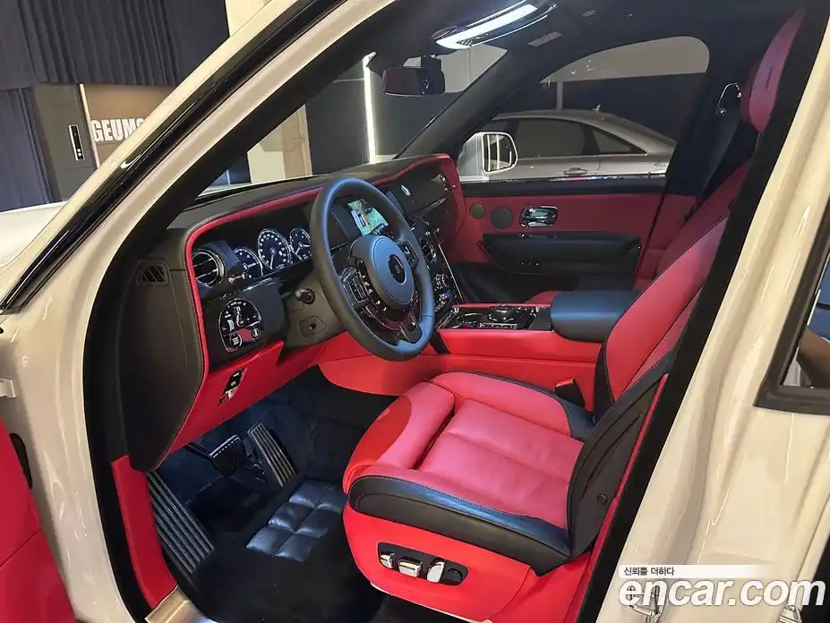 Rolls-Royce Cullinan 2023 6.7 Автомат в Москве № 407298, фото 10