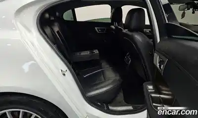 Jaguar XF 2013 2.2 Автомат в Москве № 411331, миниатюра 12