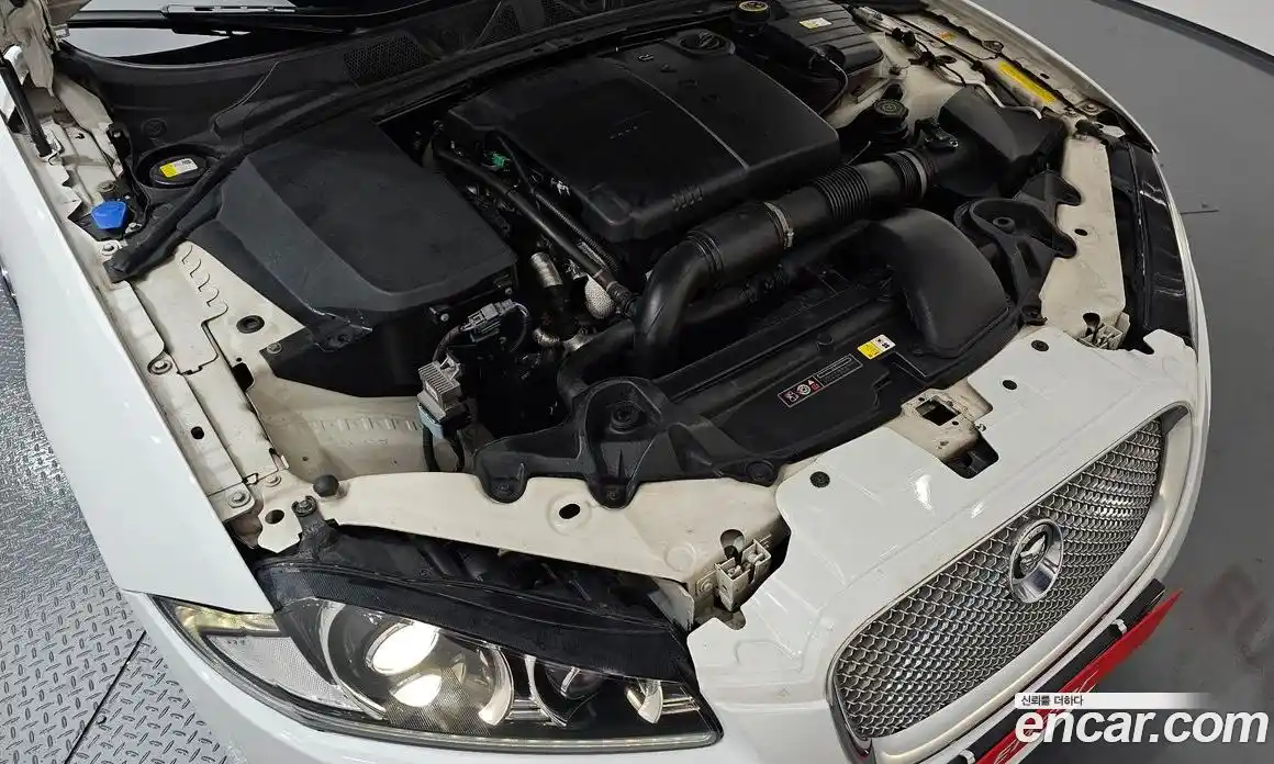 Jaguar XF 2013 2.2 Автомат в Москве № 411331, фото 6