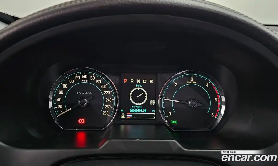 Jaguar XF 2013 2.2 Автомат в Москве № 411331, фото 8