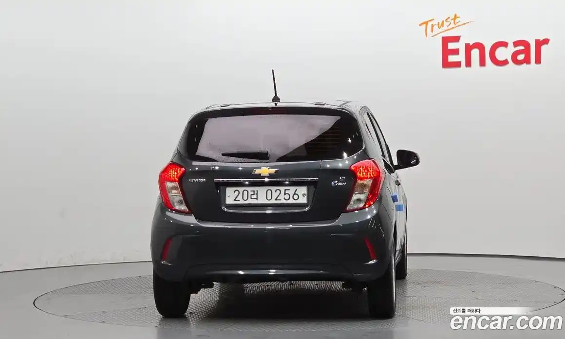 Chevrolet Spark 2017 1.0 Автомат в Москве № 41647, фото 4