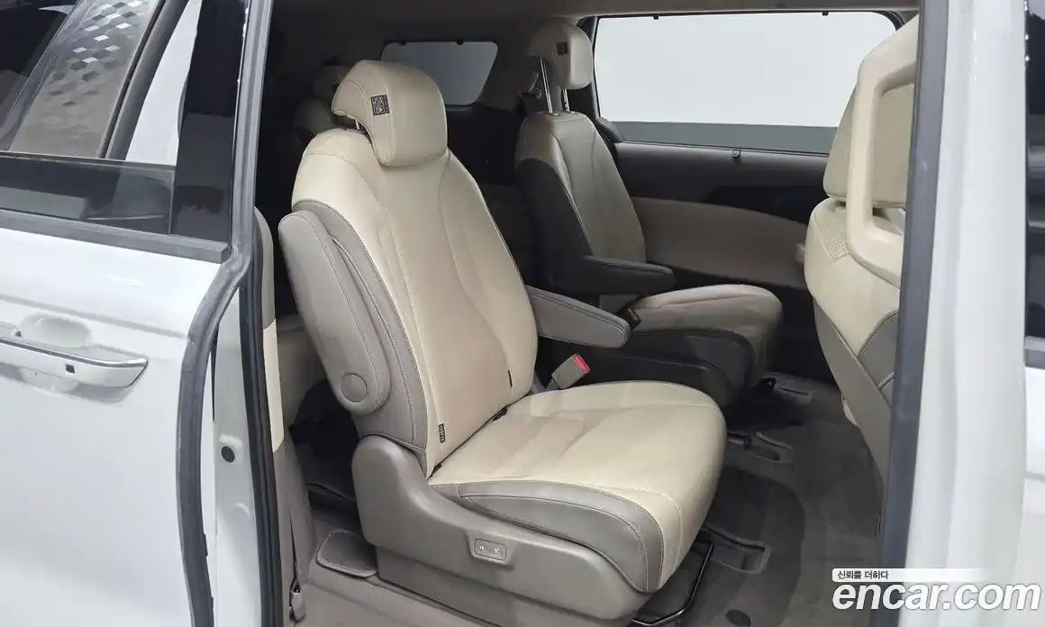 Kia Canival 2025 1.6 Автомат в Москве № 418429, фото 12