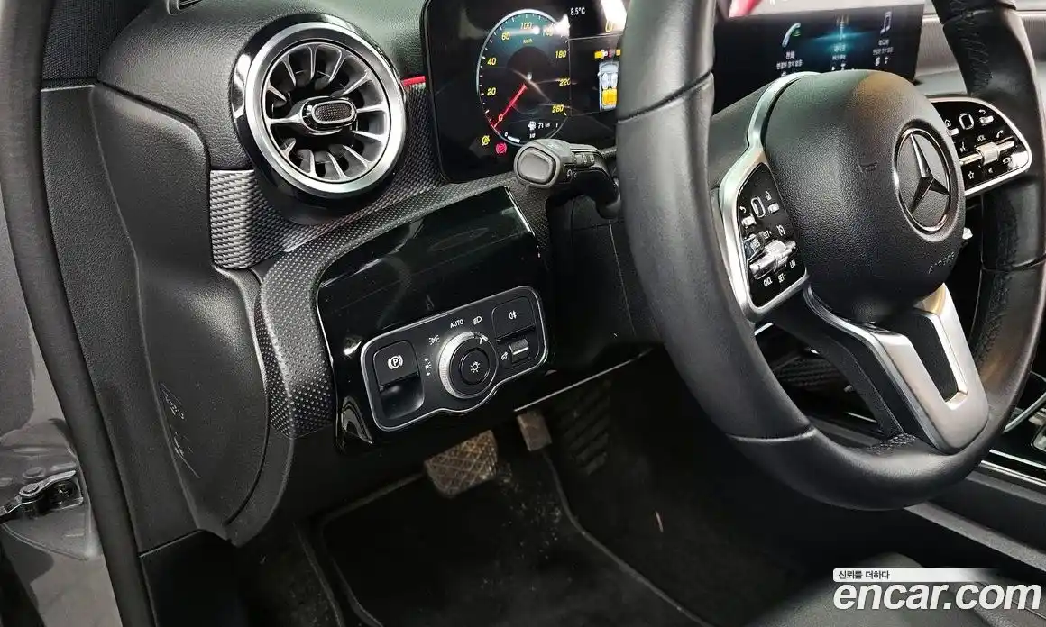 Mercedes-Benz A-Class 2021 2.0 Автомат в Москве № 427236, фото 19