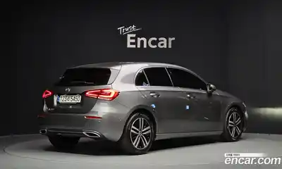 Mercedes-Benz A-Class 2021 2.0 Автомат в Москве № 427236, миниатюра 2