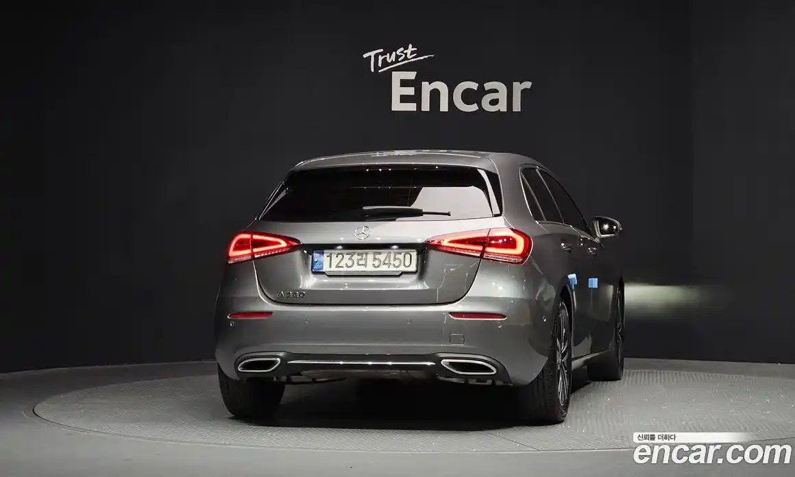 Mercedes-Benz A-Class 2021 2.0 Автомат в Москве № 427236, фото 4