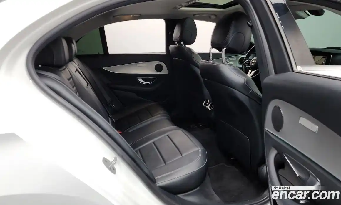 Mercedes-Benz E-Class 2019 2.0 Автомат в Москве № 466921, фото 12