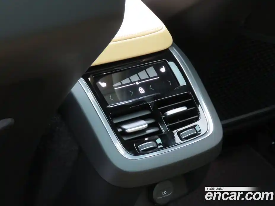 Volvo V60 2025 2.0 Автомат в Москве № 470019, фото 14