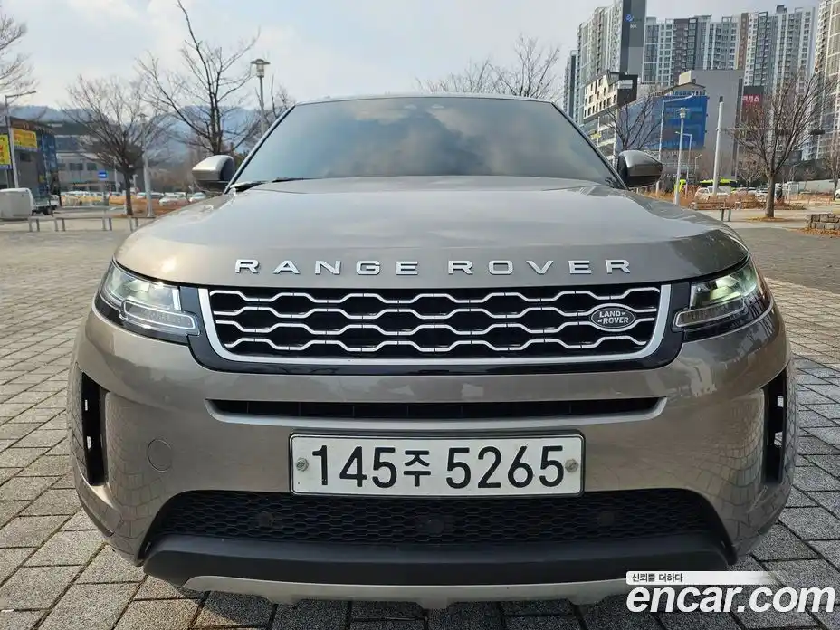 Land Rover Range-Rover Evoque 2020 2.0 Автомат в Москве № 471581, фото 1