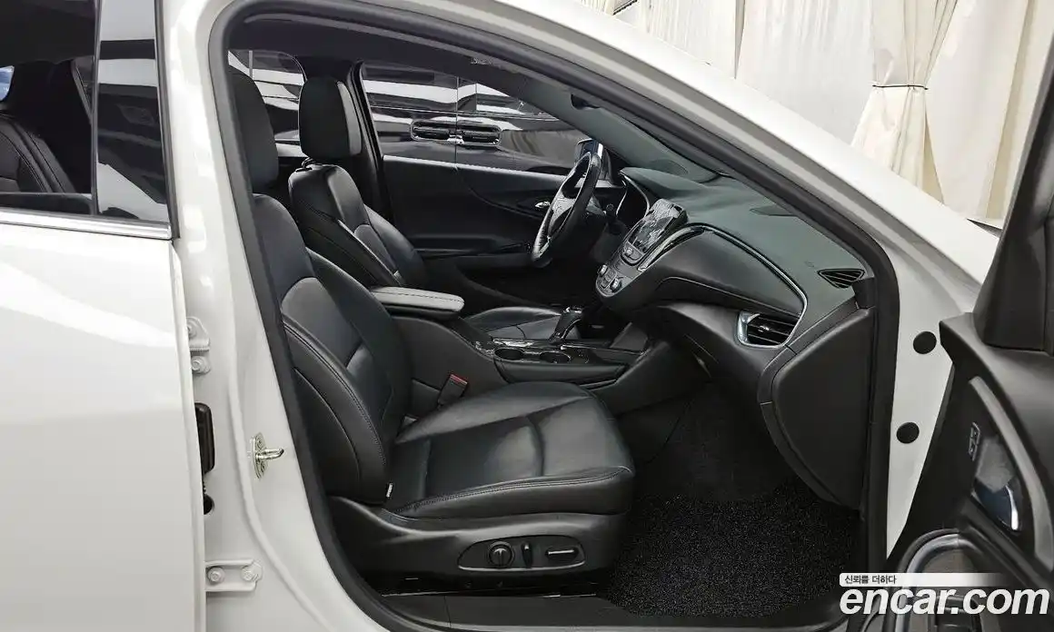 Chevrolet Malibu 2017 2.0 Автомат в Москве № 492349, фото 11