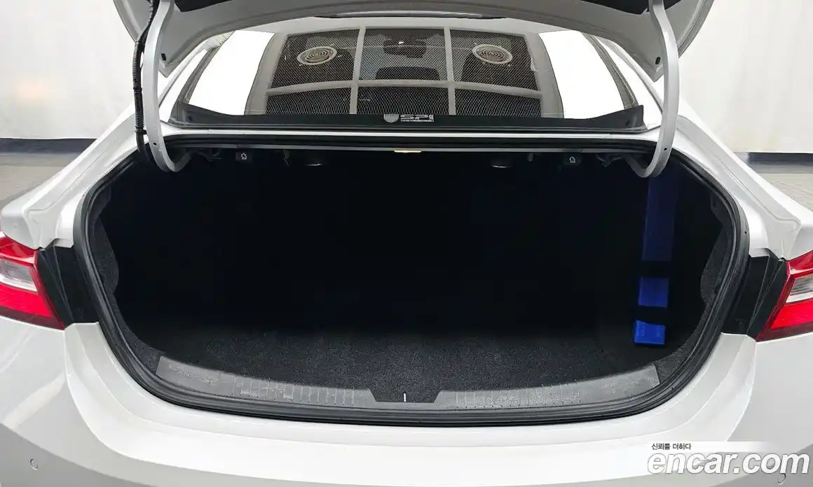 Chevrolet Malibu 2017 2.0 Автомат в Москве № 492349, фото 20