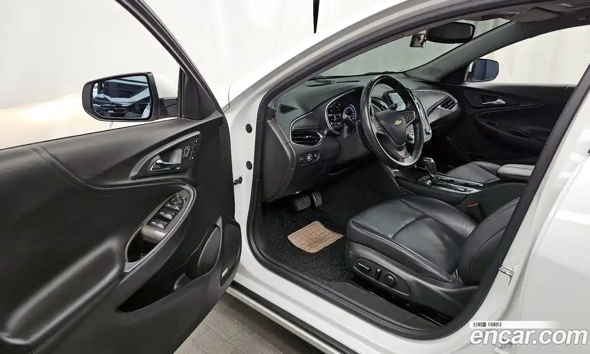 Chevrolet Malibu 2017 2.0 Автомат в Москве № 492349, фото 10