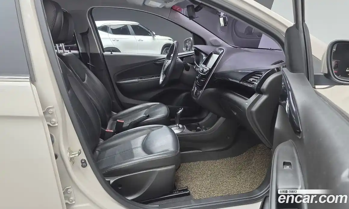 Chevrolet Spark 2017 1.0 Автомат в Москве № 492432, фото 10