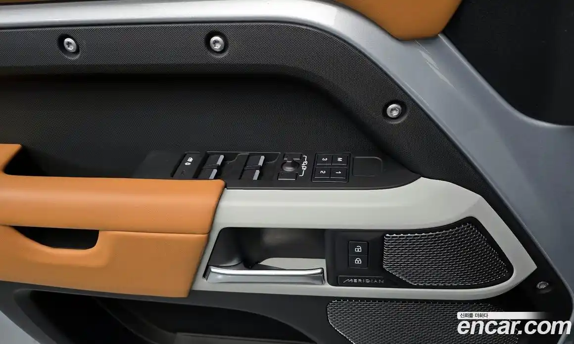 Land Rover Defender 2024 2.0 Автомат в Москве № 498676, фото 18