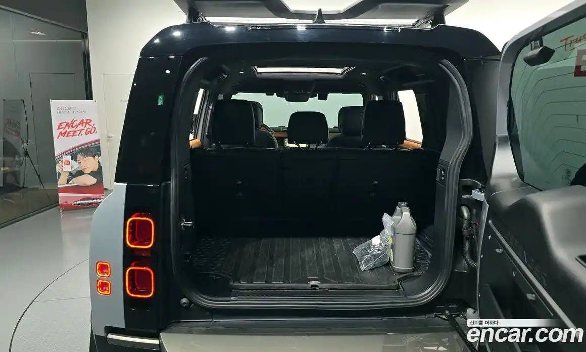 Land Rover Defender 2024 2.0 Автомат в Москве № 498676, фото 20