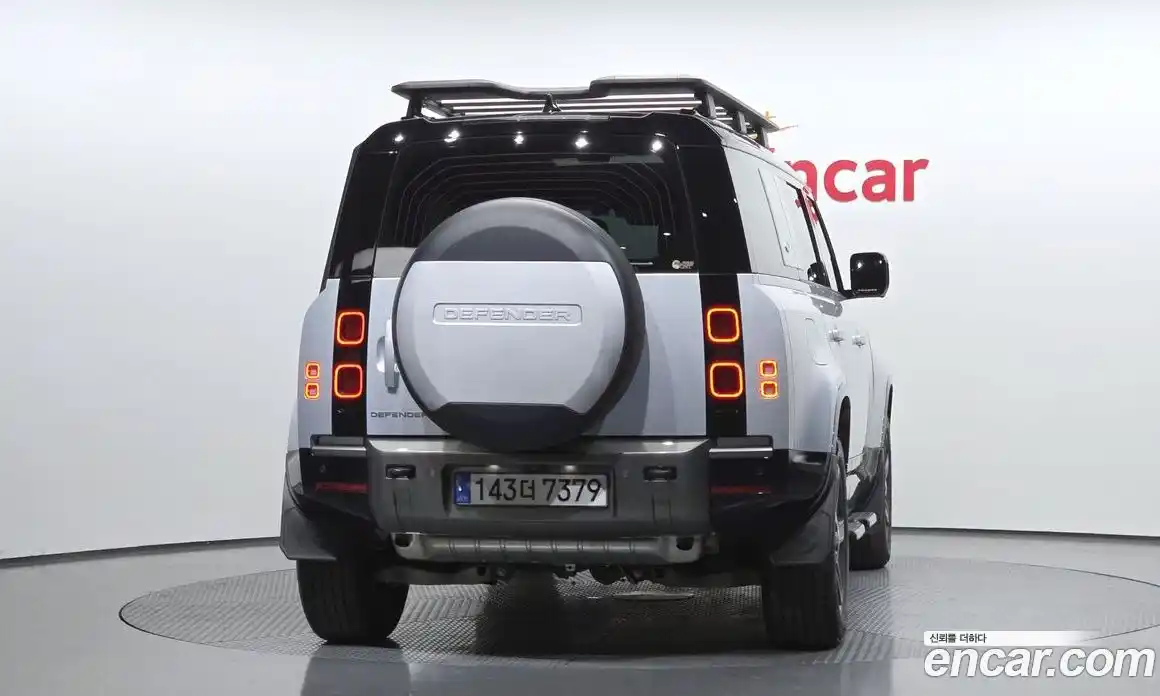 Land Rover Defender 2024 2.0 Автомат в Москве № 498676, фото 4