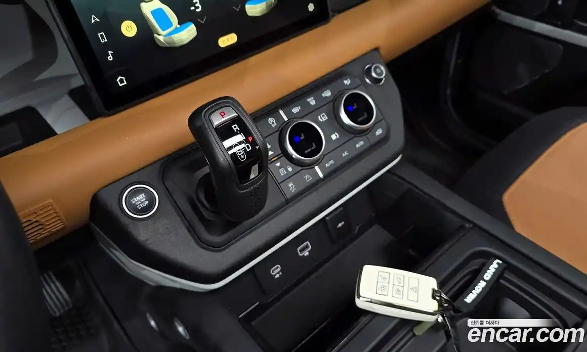 Land Rover Defender 2024 2.0 Автомат в Москве № 498676, фото 9