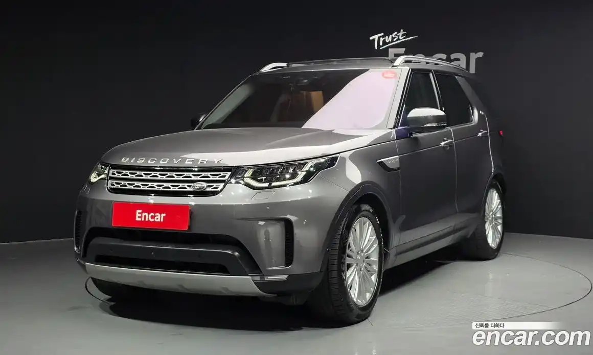 Land Rover Discovery 2019 3.0 Автомат в Москве № 498958, фото 1