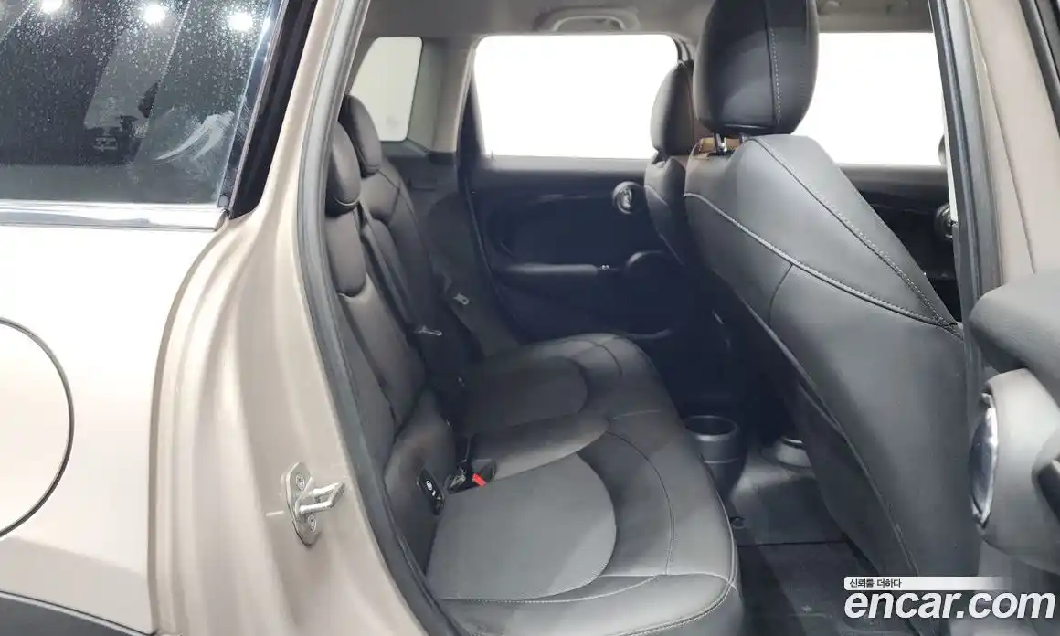 Mini Cooper 2022 1.5 Автомат в Москве № 499142, фото 12