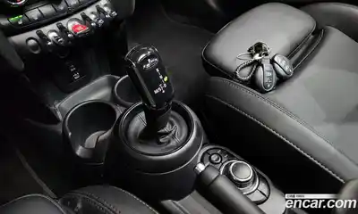 Mini Cooper 2022 1.5 Автомат в Москве № 499142, миниатюра 9