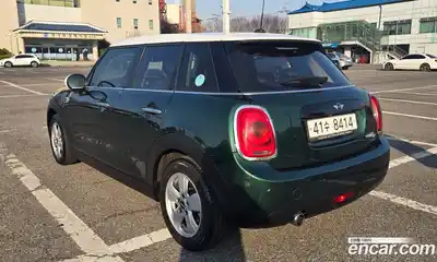 Mini Cooper 2018 2.0 Автомат в Москве № 499395, миниатюра 4