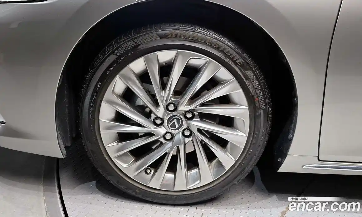 Lexus ES 2026 2.5 Автомат в Москве № 499554, фото 5