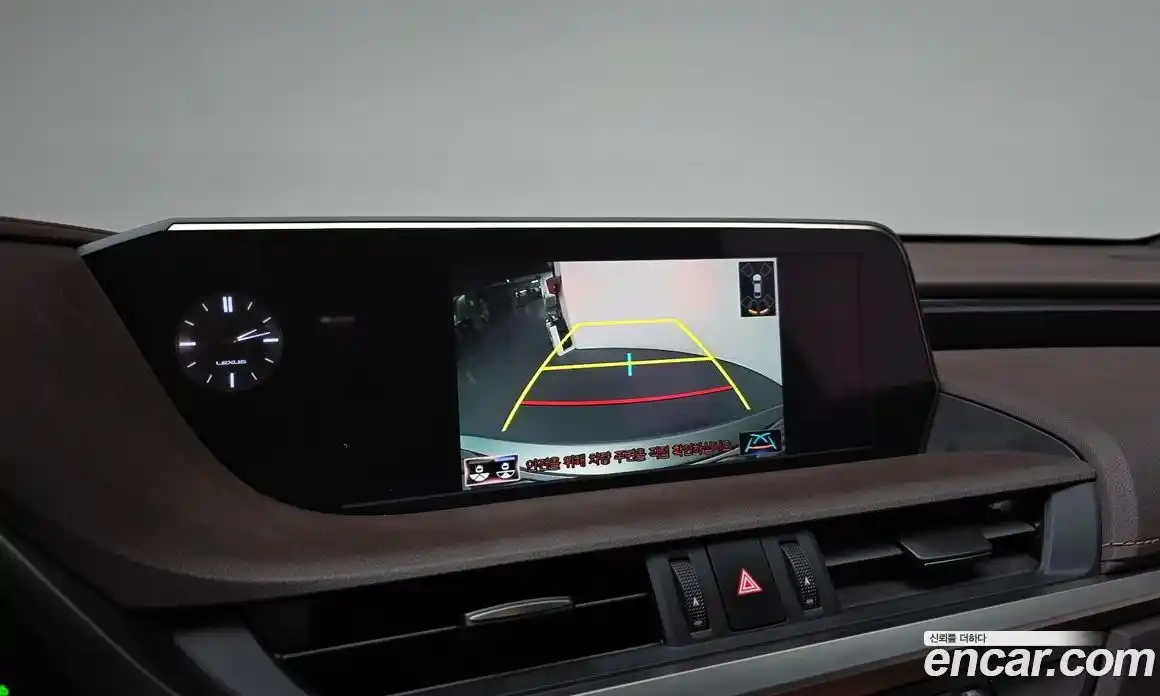 Lexus ES 2019 2.5 Автомат в Москве № 499583, фото 15